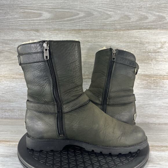 UGG Woman’s Grindle 1004133 Black Leather Fur Buckle Moto Boots Size 7 - Picture 7 of 8
